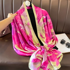 Grand Foulard En Satin Pour Femmes Élégant Imprimé Floral Léger Protection Solaire Sensation Satin Hijab