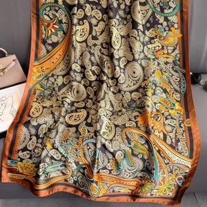 Châle en soie vintage à motif Paisley pour femmes aux tons chauds jaune et orange