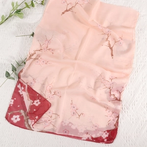 Eleganter Chiffon-Schal für Damen mit Pflaumenblütenmuster in Rosa und Rottönen