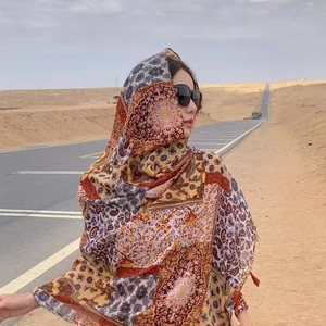 Etnische sjaal met paisley-patroon voor woestijnreizen met vintage design en lang model
