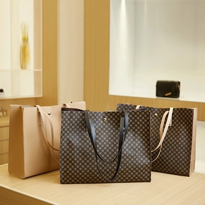 Retro crocodile pattern tote bag in khaki and brown leather with gold metal buckle