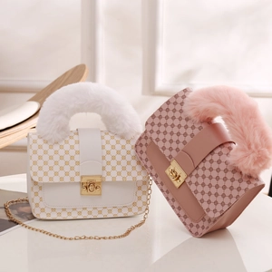 Women Fashion Crossbody Bag PU Leather Geometric Monogram Print Handbag With Faux Fur Handle Metal Chain Small Square Bag