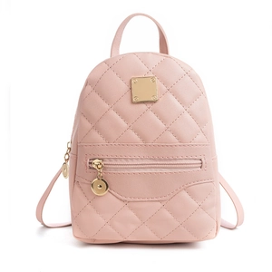 Gesteppter hellrosa Mini-Rucksack mit goldenen Metallteilen für Damen im Freizeit-Look