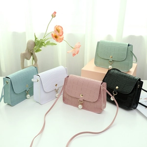 Petit Sac Bandoulière Femme En Cuir PU Gaufré Crocodile Sac Carré Avec Pendentif Künstliche Perle Sac À Épaule Mode Décontractée