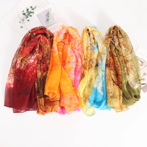 Foulards longs en mousseline florale légère en quatre couleurs pour la protection
