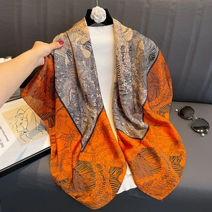 Grand Foulard Carré Imitation Satin Satin Imprimé Floral Élégant Châle Pour Femmes Mode Légère Hijab Accessoire Rétro