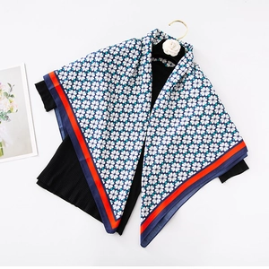 Elegant Floral Print Satin Like Satin Square Scarf Twill Bandana Headscarf Shawl For Women Summer Outdoor