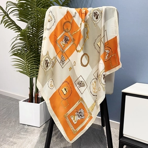Carré de soie 70cm avec motifs géométriques orange et portraits de style vintage