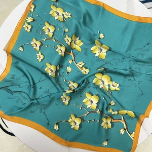 Floraler Satin Quadratischer Schal Eleganter Satinnähnlicher Bedruckter Haarband Halstuch Für Damen Mutter Geschenk