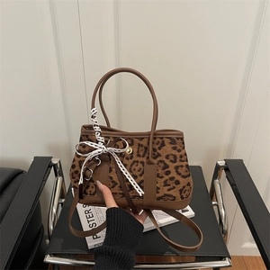 Sac à Épaule Élégant pour Femmes avec Imprimé Léopard Sac à Main Vintage en Cuir PU avec Détail de Nœud en Dentelle