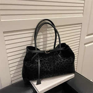 Leopard Print Tote Bag Women Faux Suede Large Capacity Retro Shoulder Handbag Magnetic Closure Urban Minimalist Handles