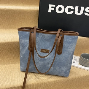 Sac Fourre-tout de Grande Capacité pour Femmes en Cuir PU Rétro Coutures Contrastées Sac à Bandoulière Décontracté Navettage Sac à Main Couleur Unie