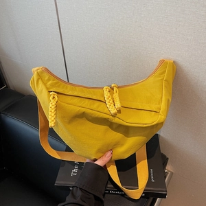 Borsa a Tracolla da Donna in Nylon a Grande Capacità Borsa a Mezzaluna Leggera per Pendolarismo Quotidiano Sport Ciclismo