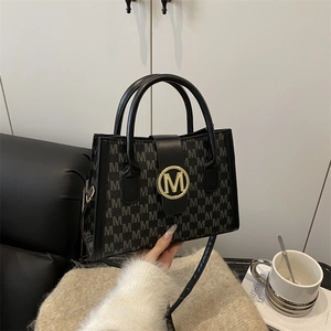 Women Monogram Letter M Shoulder Bag Vintage PU Leather Handbag With Gold Metal Buckle Fashion Crossbody Bag For Commute