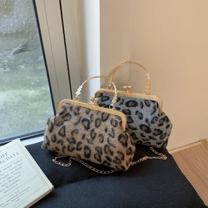 Vintage Leopard Print Faux Fur Kiss Lock Shoulder Bag With Metal Handle Gold Chain Crossbody Bag For Women Party Handbag
