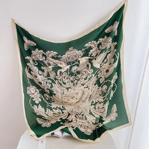 Foulard Carré Élégant Satin De Serge Imprimé Fleurs Oiseaux Papillons Style Rétro Mode Pour Femmes