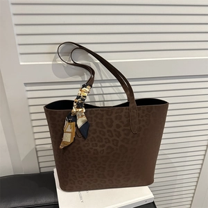 Leopard Print Tote Bag For Women Large Capacity Synthetic Leather Shoulder Bag With Decorative Silk Scarf Commuting Handbag