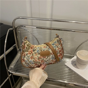 Borsa Sottobraccio Vintage Da Donna In Jacquard Floreale Borsa A Spalla A Mezzaluna Retrò Francese Con Catena In Metallo
