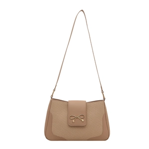 Sac bandoulière d'été tissé avec bordure en cuir et boucle dorée en forme de nœud kaki