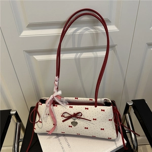 Sac à Épaule Baguette Nœud Papillon pour Femmes en Cuir PU à Pois Sac Sous le Bras avec Pendentif Cœur Décoration de Ruban