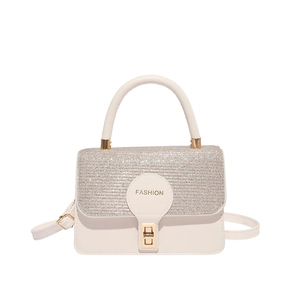 Borsa a tracolla bianca con paillettes argento e dettagli dorati in stile chic