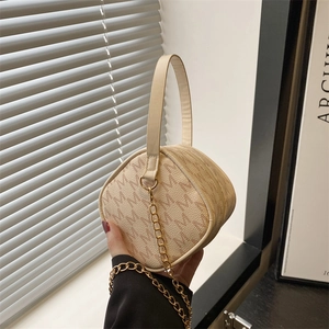 Mini Sac à Épaule Femme Mode en Cuir PU Monogramme Lettre M Sac Bandoulière Avec Chaîne Dorée Sac à Main Zippé Pour Quotidien Fête