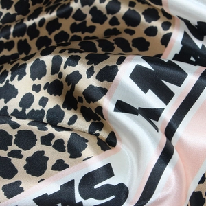 Leopard print leopard letter pattern 90x90cm satin silk square scarf with geometric design