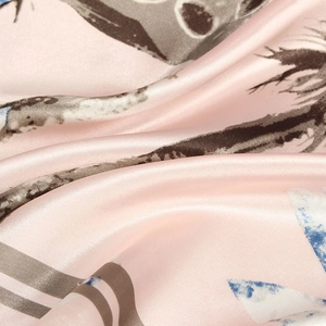 Elegant 90x90cm pink satin silk scarf with abstract floral patterns in a smooth finish