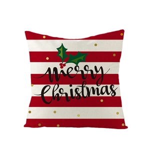 Détail de la taie d'oreiller de Noël en lin avec rayures rouges et motif Merry Christmas