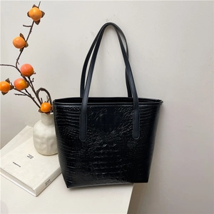 Classic black crocodile-embossed tote bag with long shoulder straps for women