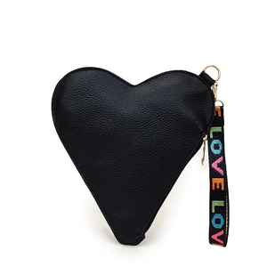 Monedero de cuero negro con forma de corazón, cremallera dorada y correa LOVE tejida