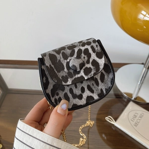 Mini Sac Selle à Imprimé Léopard Pour Femmes En Cuir PU Mode Sac à Bandoulière Avec Chaîne En Métal Doré Pour Le Quotidien