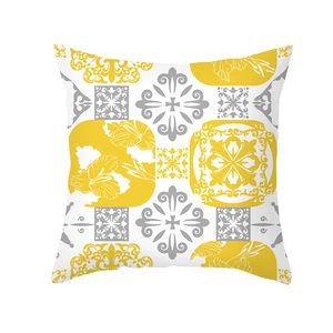 Housse de coussin nordique en peau de pêche à motifs géométriques jaunes et gris