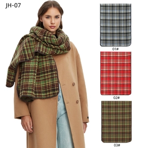 Thick green plaid Christmas scarf for women in classic autumn and winter knit style