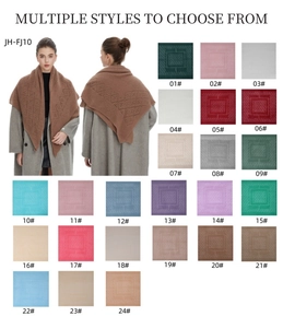 Grille détaillée montrant 24 couleurs disponibles du châle en tricot dentelle