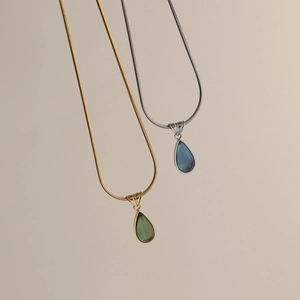 French Retro Water Drop Pendant Necklace For Women Minimalist Copper Snake Chain Clavicle Neck Chain Elegant Jewelry