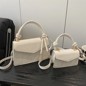 Sac À Main Femme En Cuir PU Plissé À Poignée Nouée Sac À Bandoulière Chic Mode Sac Carré Élégant Pour Dames