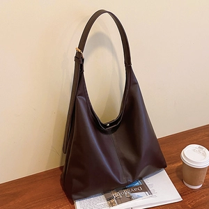 Women Large Capacity PU Synthetic Leather Tote Bag Casual Minimalist Armpit Shoulder Bag For Office Commute Autumn Fashion Hobo Handbag