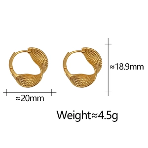 Macro view of gold twisted hoop earrings showing 20mm width and 18.9mm height details