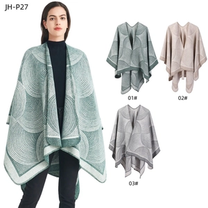 Châle poncho tricoté pour femme avec motifs géométriques en plusieurs coloris