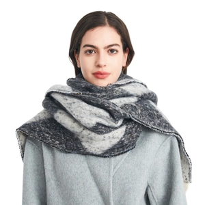 Winter boucle knit scarf with jacquard argyle pattern and tassels in grey mix