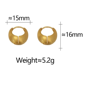 Detail showing 15mm matte 18K gold earrings with dimensions and weight specs
