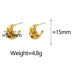 Detailed view of C-shape spiral gold earrings with S925 hallmark and size measurements