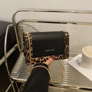 Chic Leopard Print Crossbody Bag PU Leather Gold Chain Splicing Small Shoulder Handbag For Women Modern Fashion