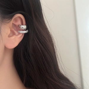 Modern double layer silver ear cuff set with hammer texture and sparkling zircon stones
