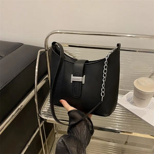 Women PU Leather Underarm Bag Retro Niche Design Fashion Shoulder Bag With Metal Buckle And Chain Strap Daily Chic