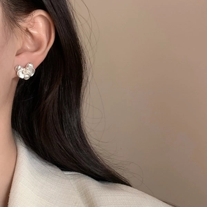 Elegant vintage silver flower earrings with brushed texture for women's stylish look
