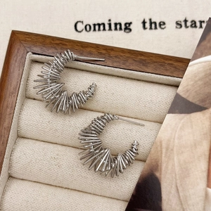 French vintage irregular silver C-shaped earrings with unique coiled wire texture