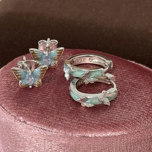 Parure boucles d'oreilles papillon en argent S925 avec émail vert et pierres mauves