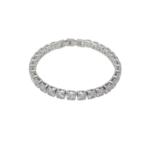 Sparkling tennis bracelet with square four-claw zircon settings and a silver finish